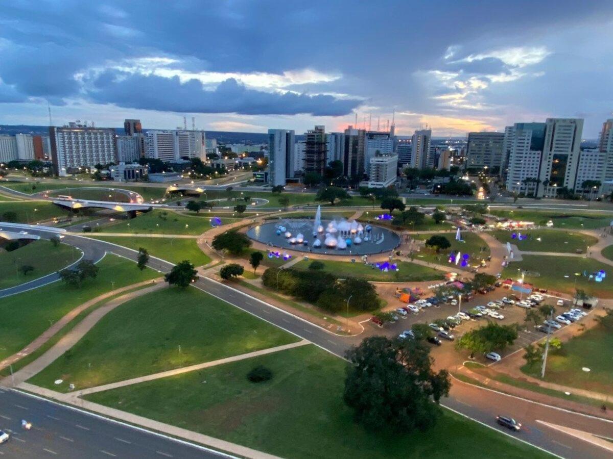 Flat Encantador No 7º Com Vista Pra Torre De Tv Brasília Exterior foto